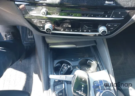 2019 BMW 530E Iperformance z USA, uszkodzony, nr VIN WBAJA9C55KB398548